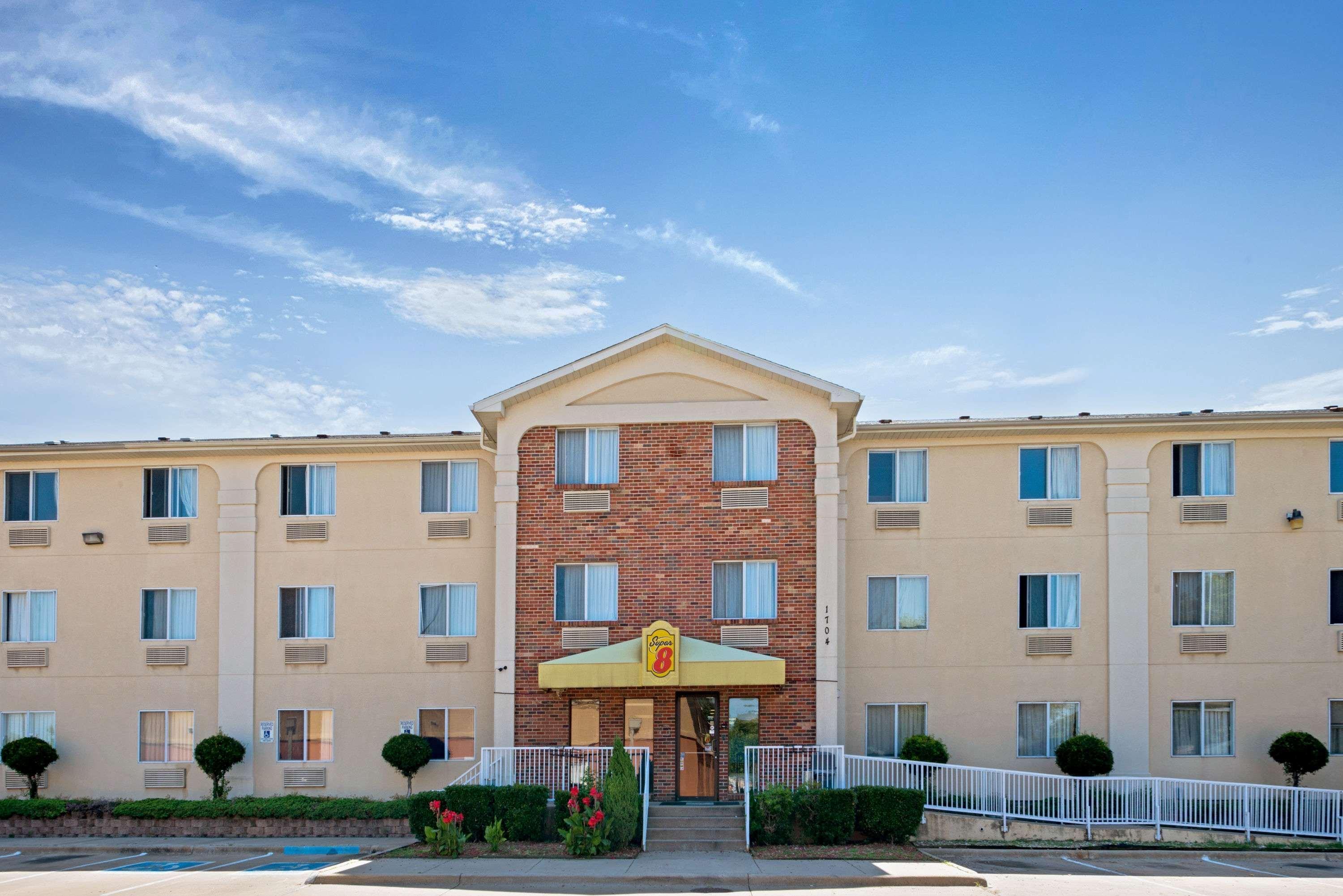 Super 8 By Wyndham Plano/Dallas Area Eksteriør billede
