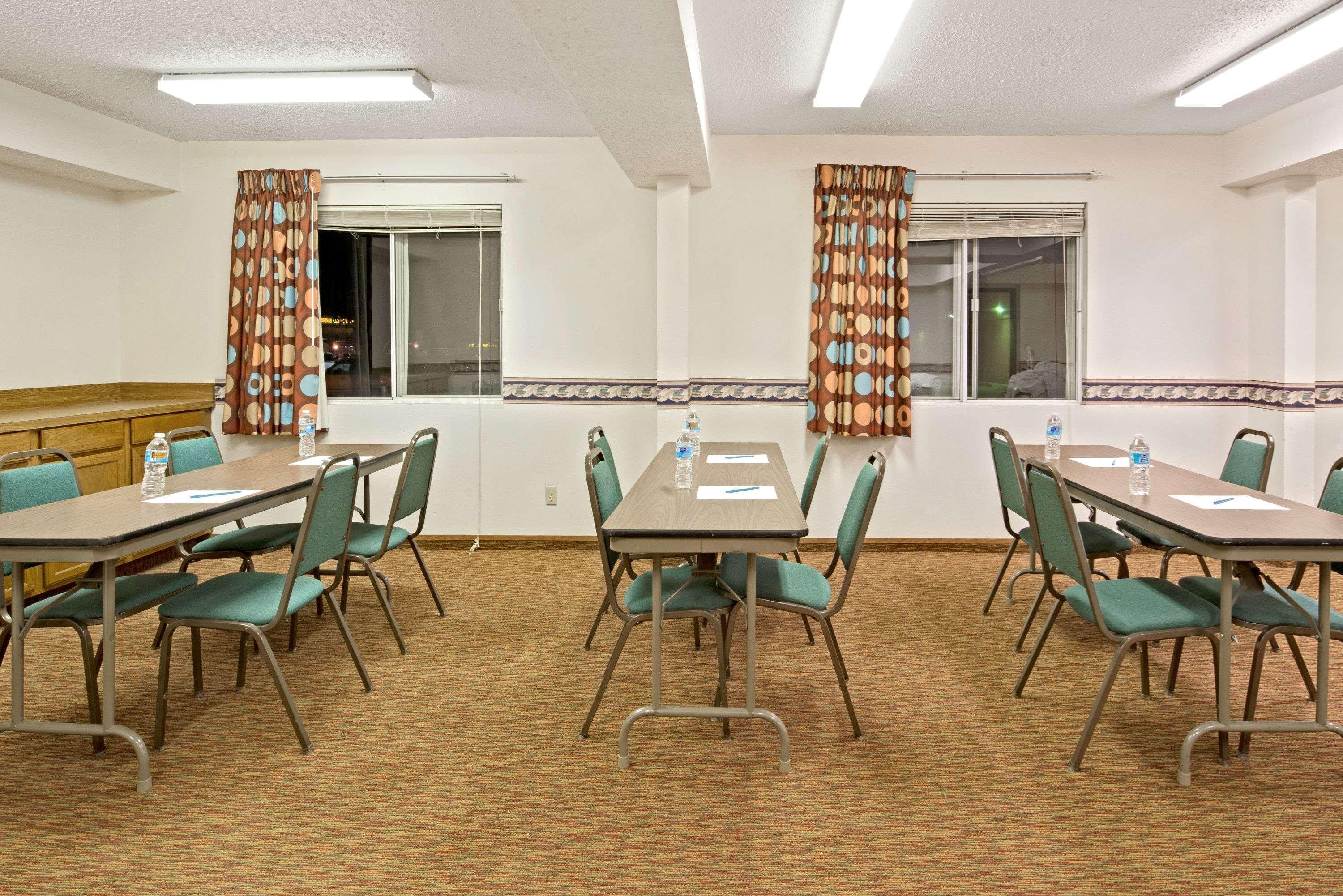 Super 8 By Wyndham Plano/Dallas Area Eksteriør billede