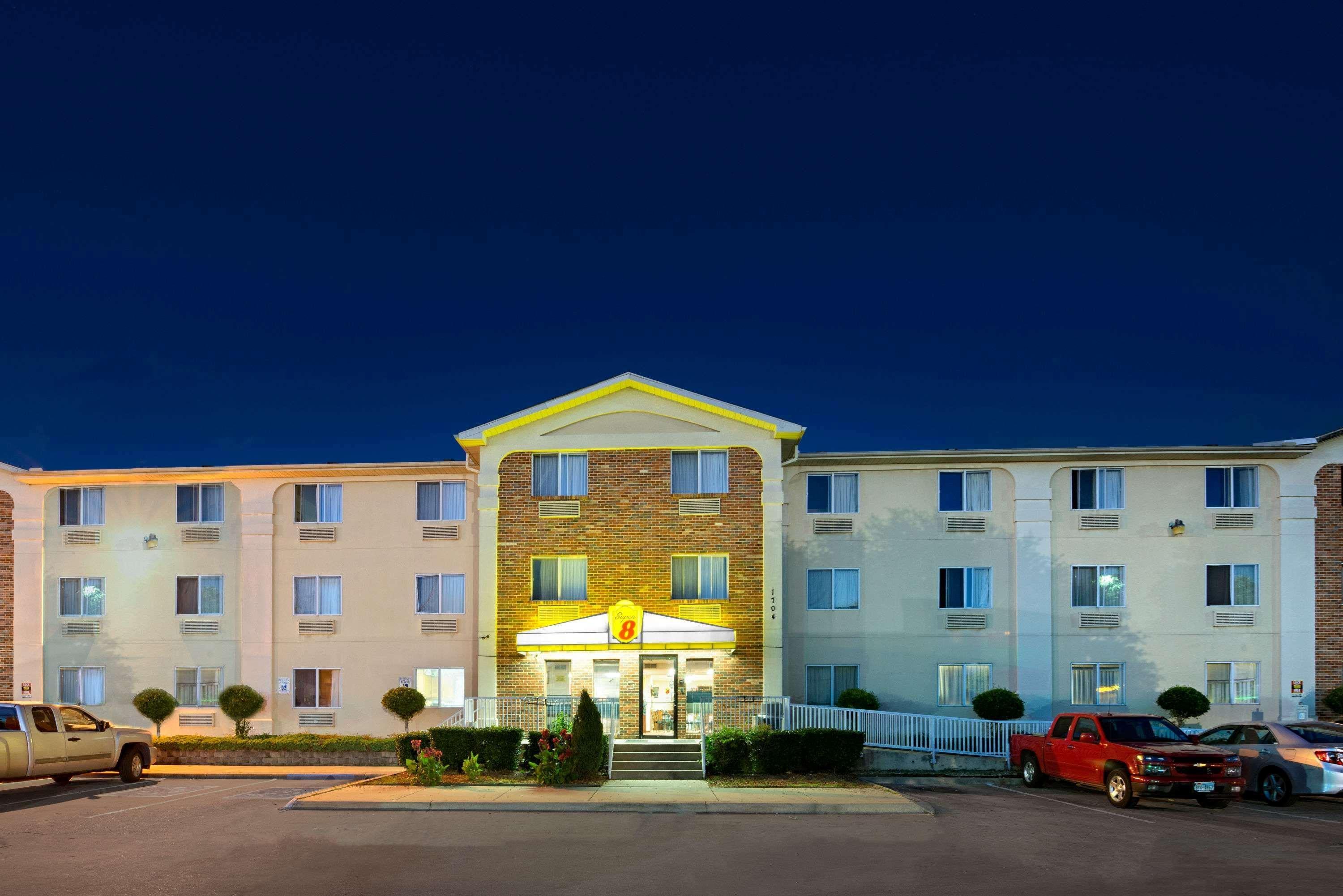 Super 8 By Wyndham Plano/Dallas Area Eksteriør billede
