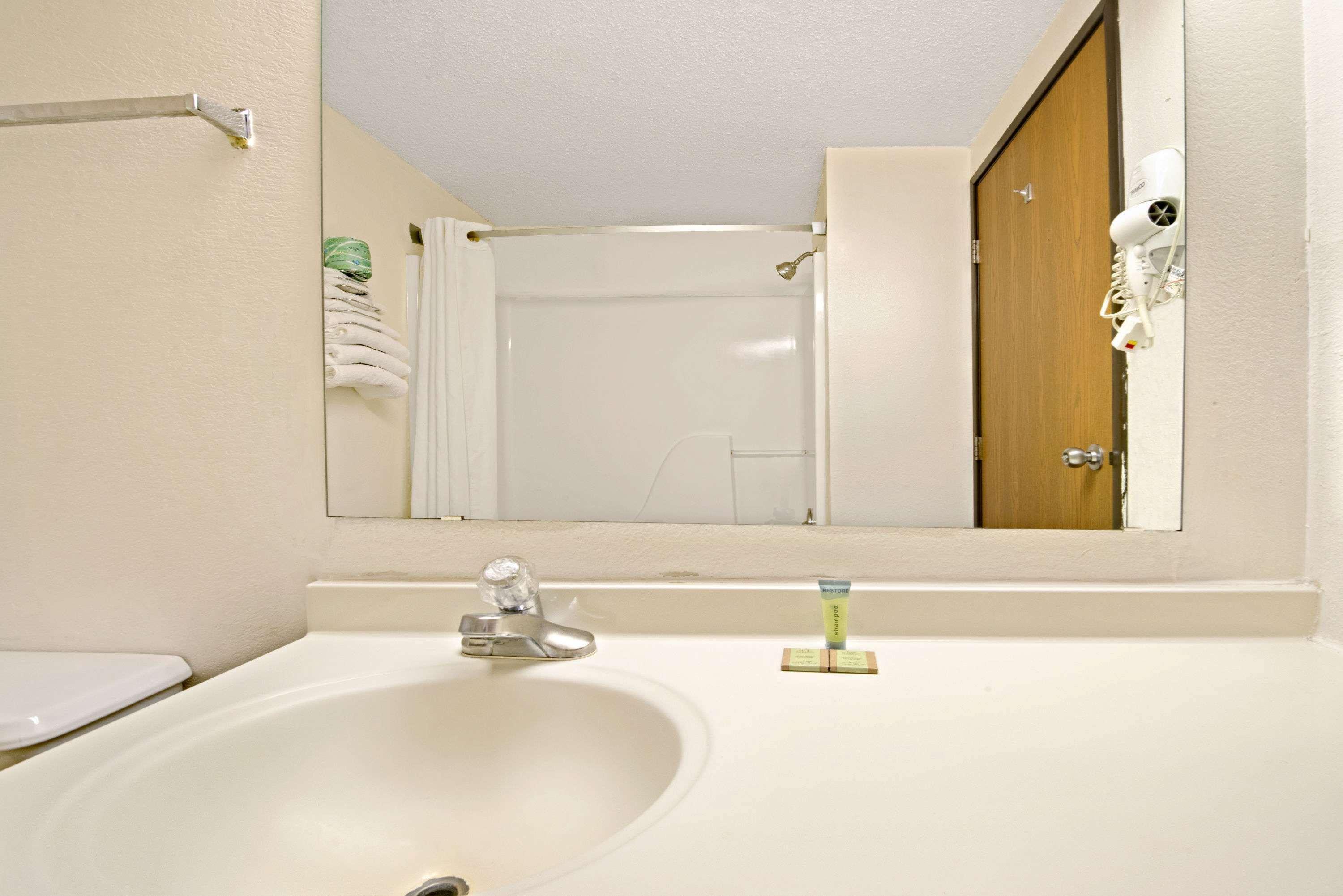 Super 8 By Wyndham Plano/Dallas Area Eksteriør billede